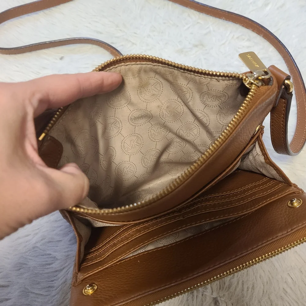 Michael Kors Womens Crossbody Bag Purse Small Acorn Brown Pebble Leather 8”x6”